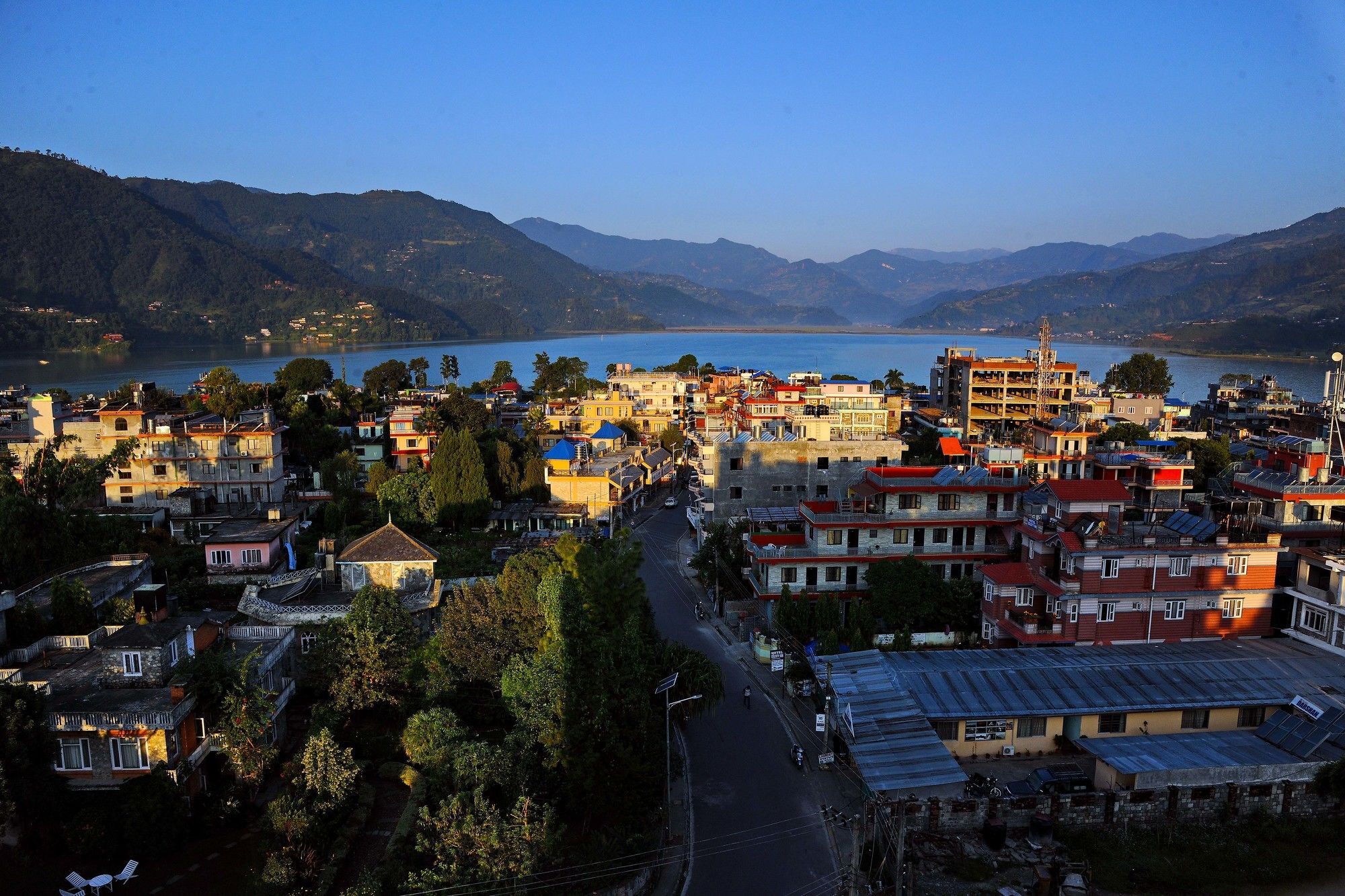 Hotel Queens Park Pokhara Exterior photo